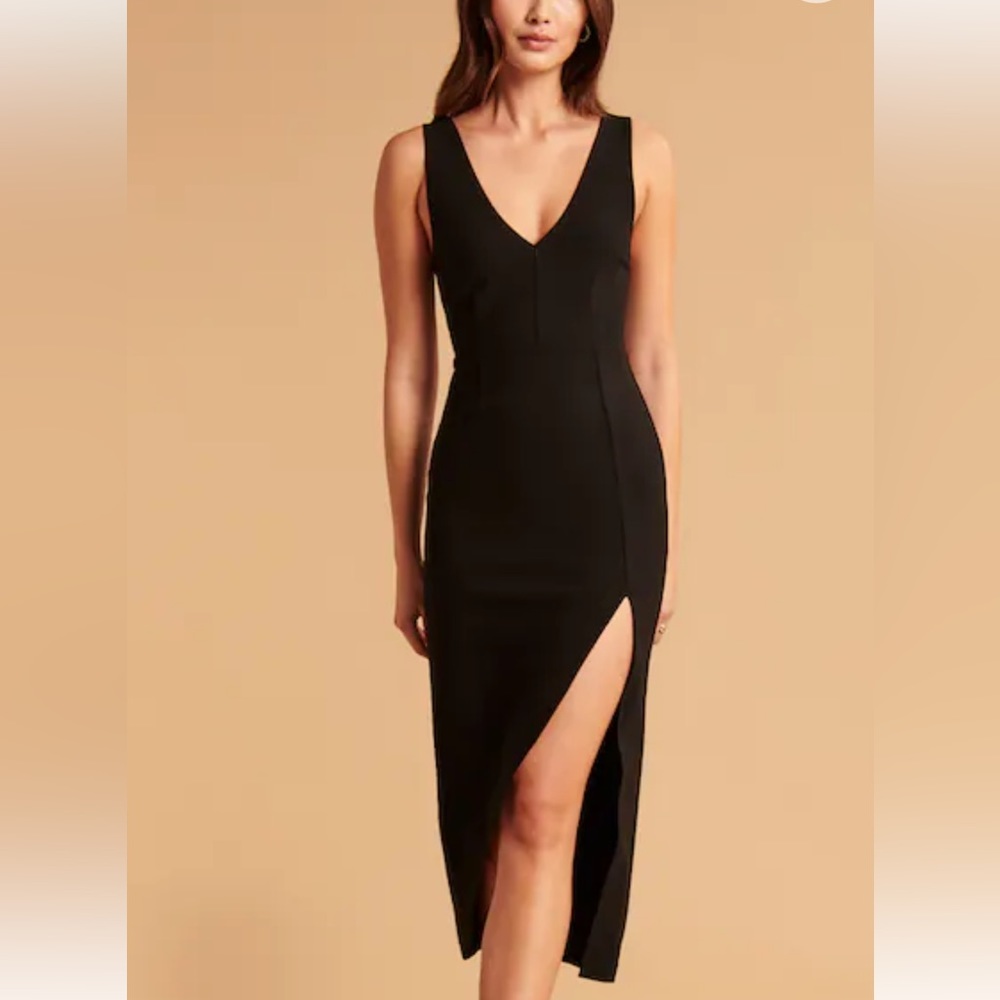 Abercrombie and Fitch. Plunge V-Neck Midi Dress. Size Large. Worn once.